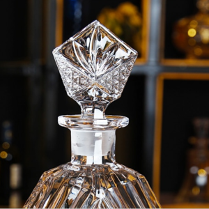 Luxe Diamond Whiskey Decanter Set