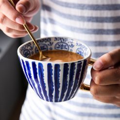 mainimage1Creative-Hand-Painted-Ceramic-Mug-Cup-for-tea-Coffee-Cups-With-Gold-Handgrip-teacup-Breakfast-Milk