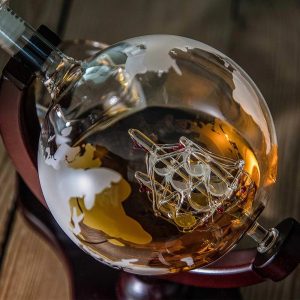 Globe Whisky Decanter Set (4 Glasses)
